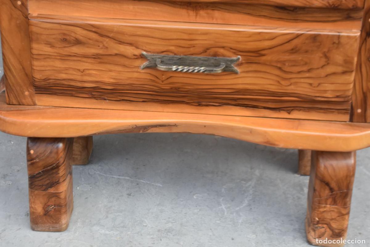 Antig&uuml;edades: Commode Brutaliste forme libre en olivier - Foto 5