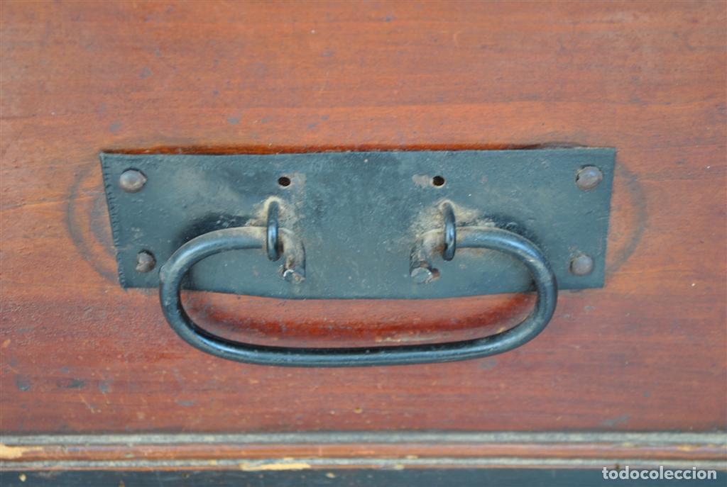 Antig&uuml;edades: Commode d&eacute;poque Louis XVI en noyer - Foto 2