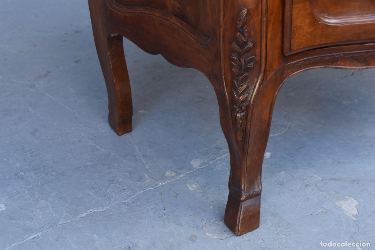 Antig&uuml;edades: Commode sauteuse en noyer de forme arbal&egrave;te &eacute;poque XVIII&egrave;me - Foto 9