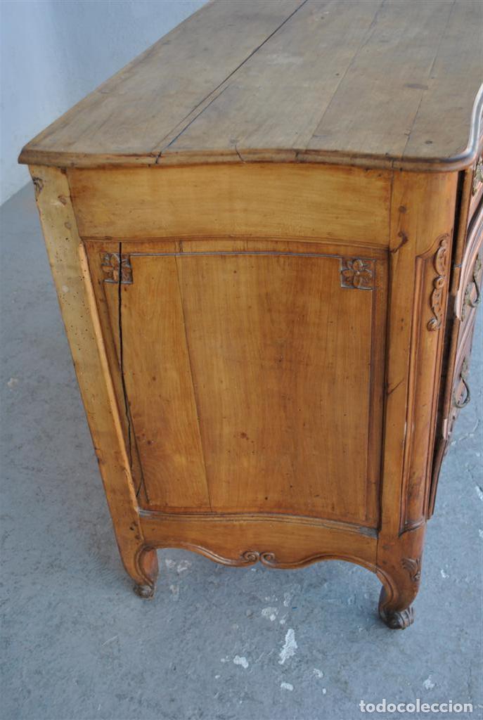 Antig&uuml;edades: Commode galb&eacute;e en noyer d&eacute;poque XVIII&egrave;me - Foto 5