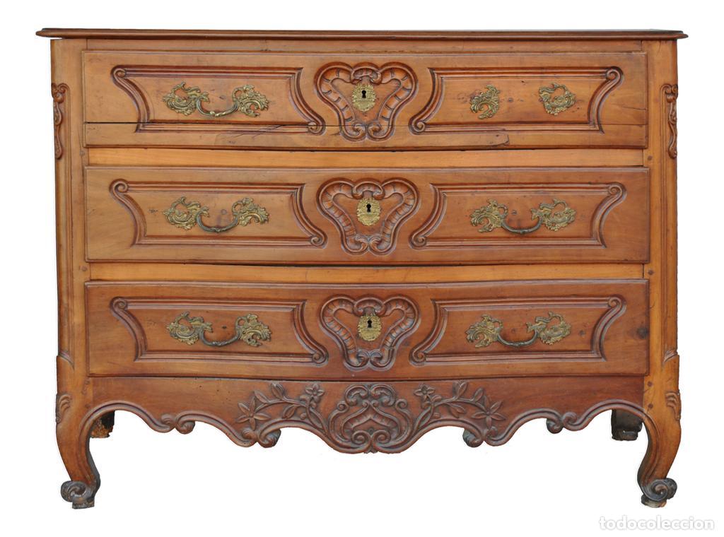 Antig&uuml;edades: Commode galb&eacute;e en noyer d&eacute;poque XVIII&egrave;me - Foto 1