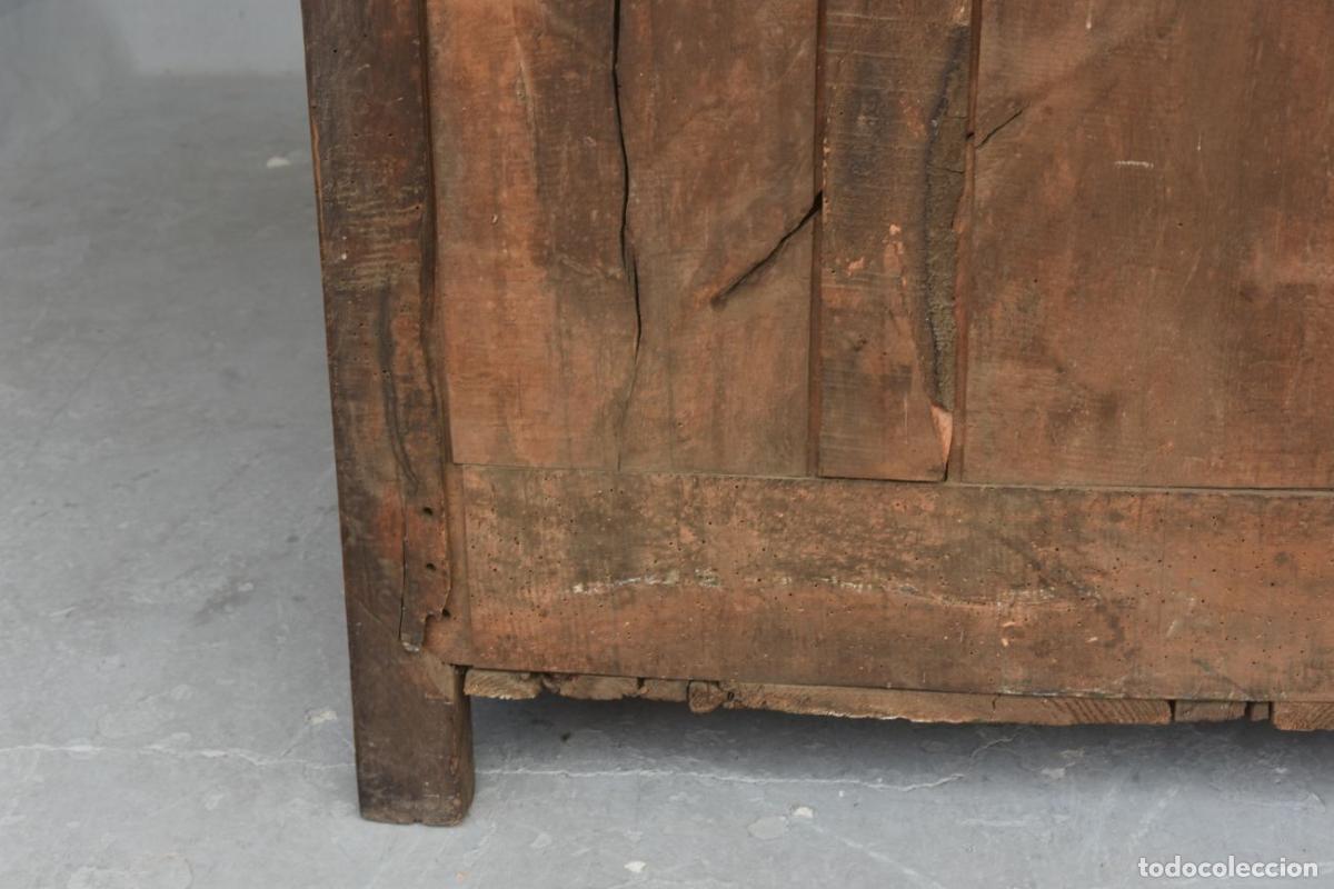 Antig&uuml;edades: Commode rustique en noyer d&eacute;poque XVIII&egrave;me - Foto 10