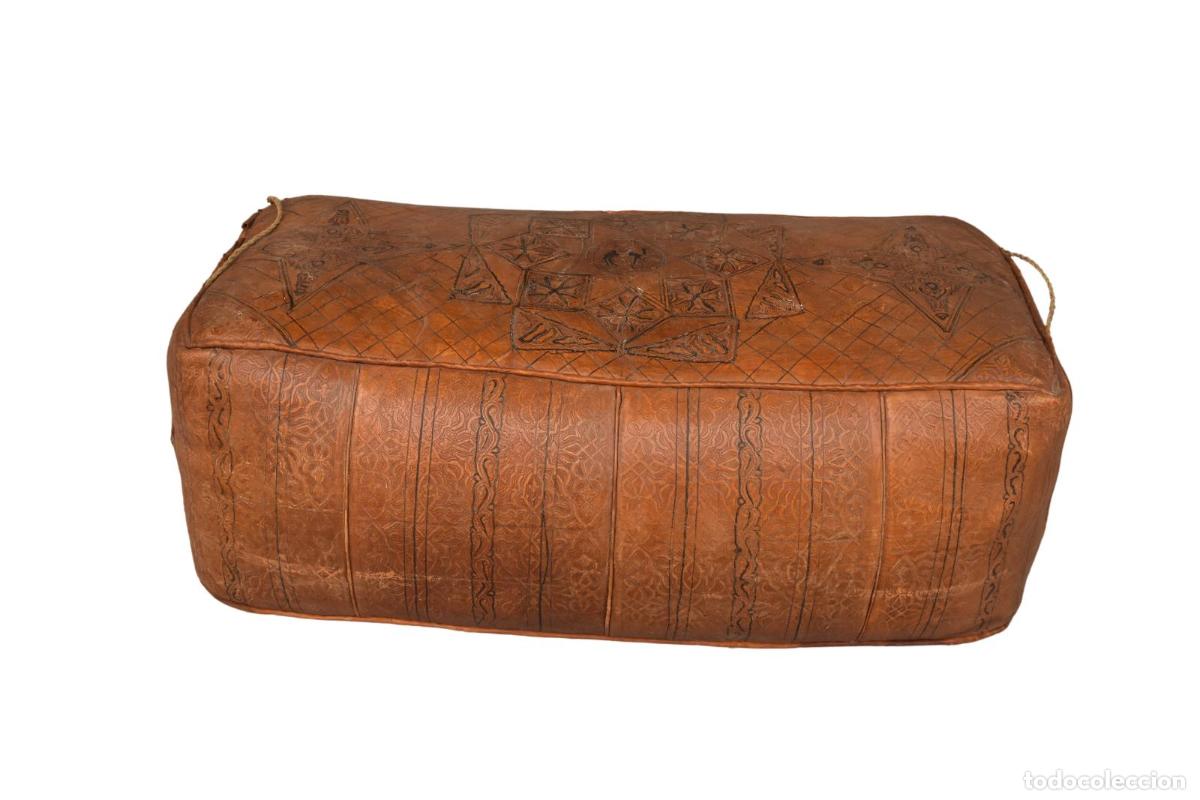 Antig&uuml;edades: Pouf de style oriental en cuir grav&eacute; - Foto 1