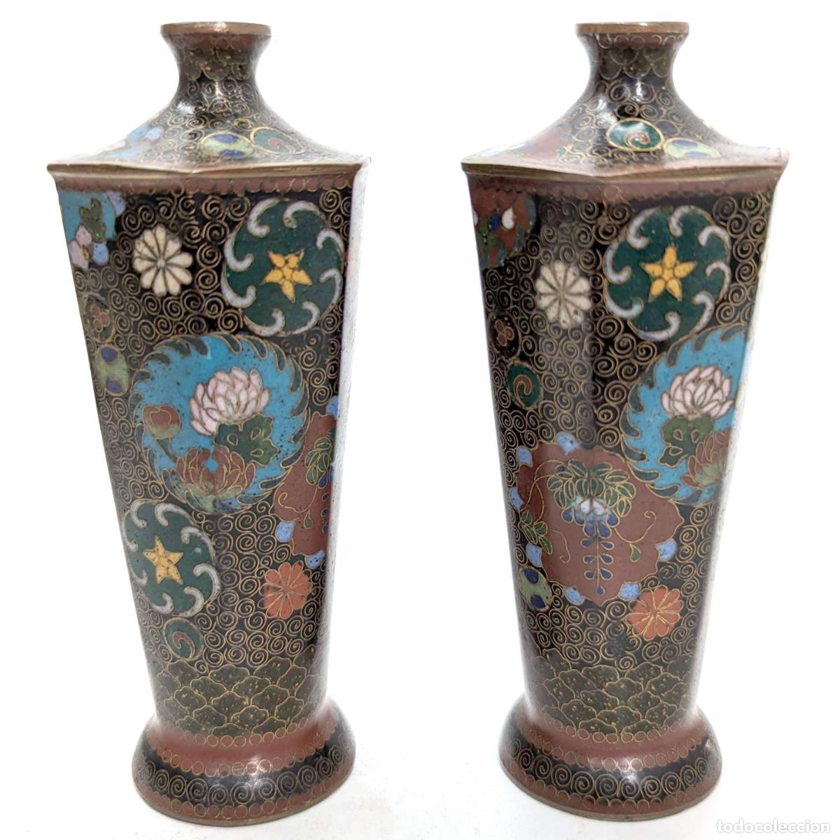 Antig&uuml;edades: Paire de petits vases cloisonn&eacute; vers 1900 - Foto 1