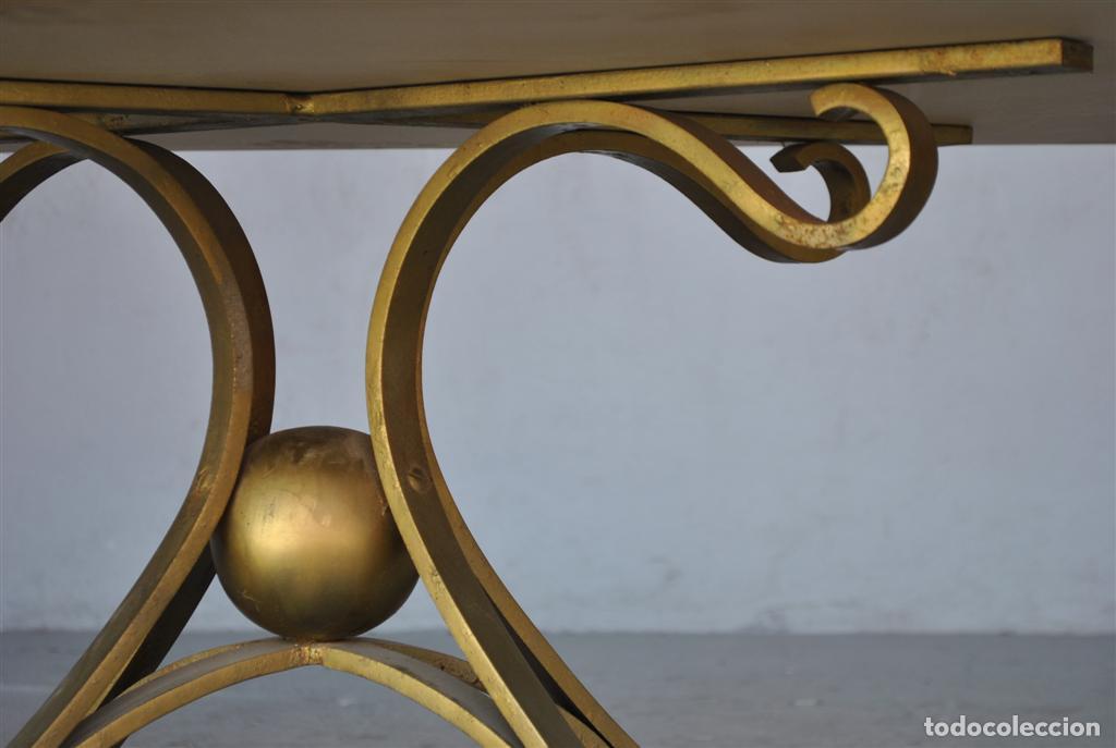 Antig&uuml;edades: Table basse bois et fer forg&eacute; dor&eacute; style 1940 - Foto 3