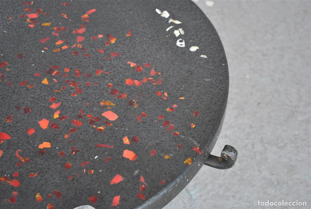 Antig&uuml;edades: Table basse fer forg&eacute; style 1940 plateau onyx avec incrustations - Foto 10