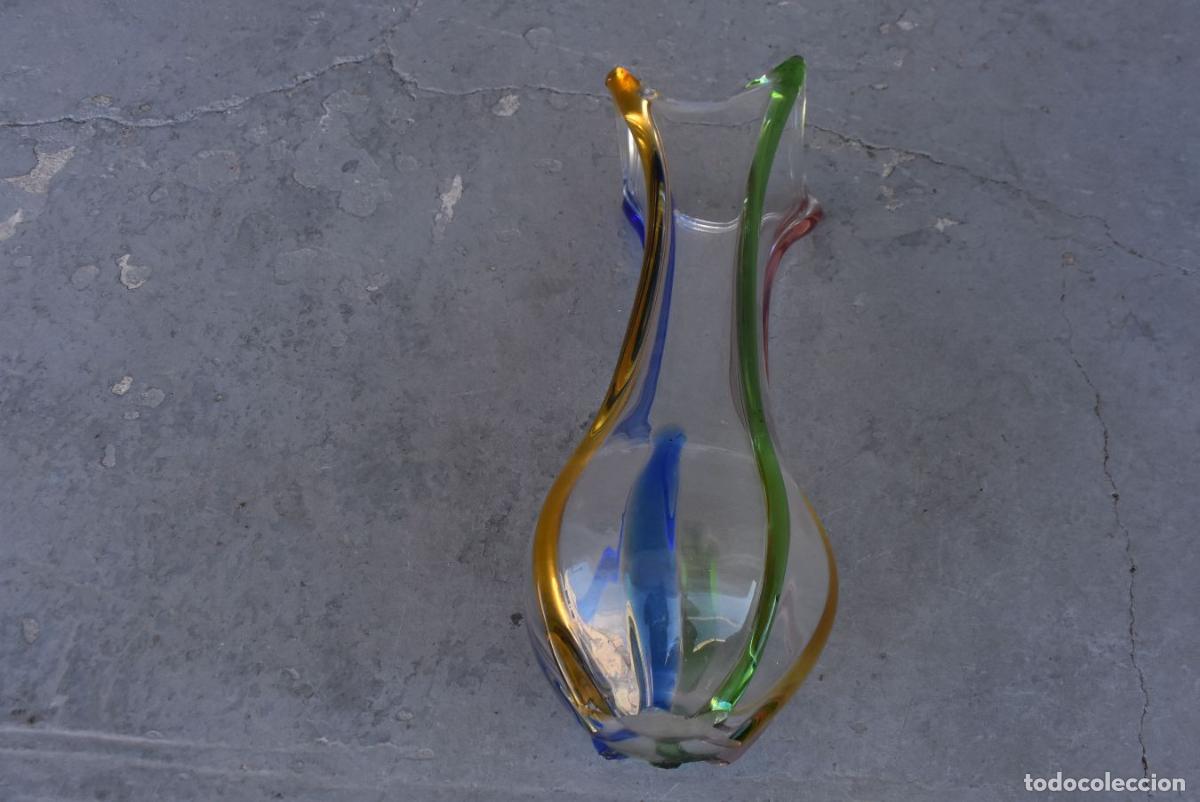 Antig&uuml;edades: Vase en verre color&eacute; forme tulipe - Foto 4