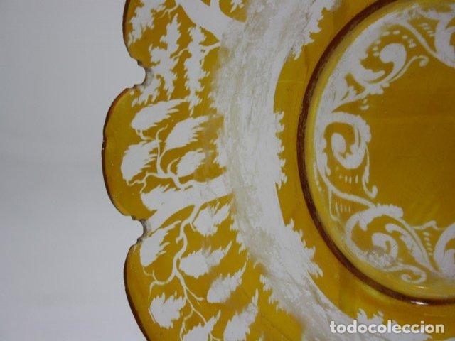 Antig&uuml;edades: Assiette en cristal grav&eacute; de boh&egrave;me - Foto 9