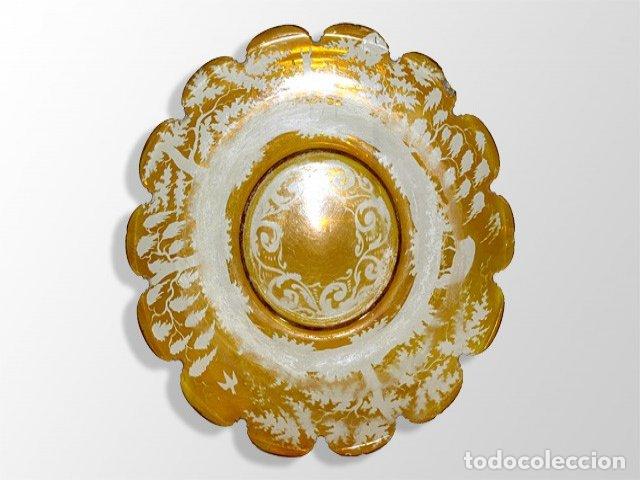 Antig&uuml;edades: Assiette en cristal grav&eacute; de boh&egrave;me - Foto 1