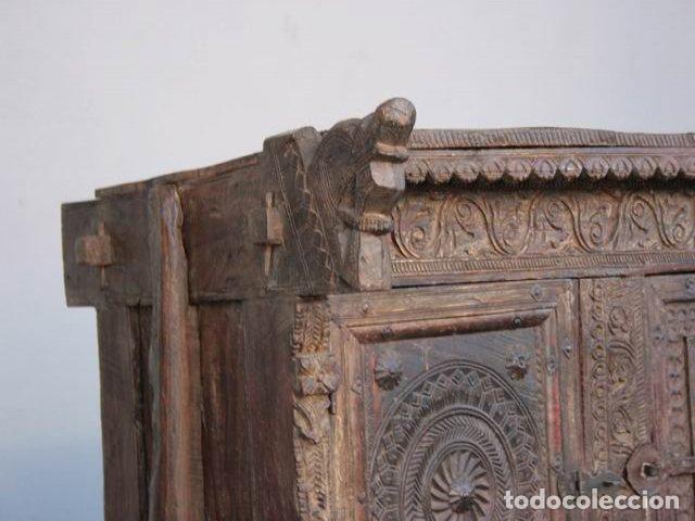 Antig&uuml;edades: Coffre bois sculpt&eacute; &eacute;l&eacute;ments anciens - Foto 7
