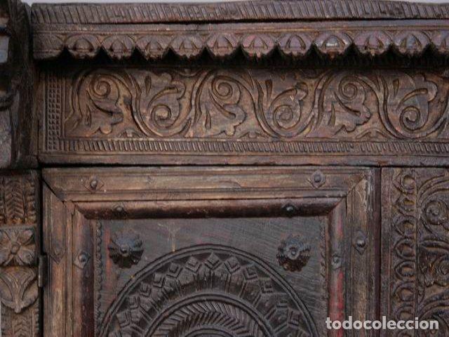 Antig&uuml;edades: Coffre bois sculpt&eacute; &eacute;l&eacute;ments anciens - Foto 9