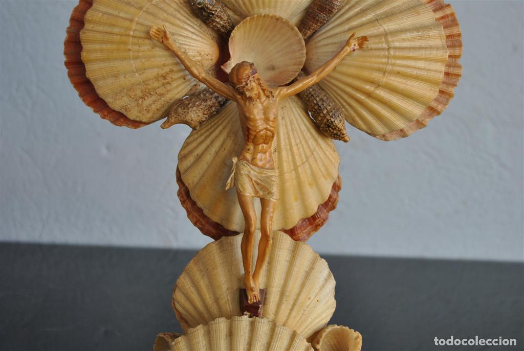 Antig&uuml;edades: Crucifix en coquille Saint-Jacques - Foto 7