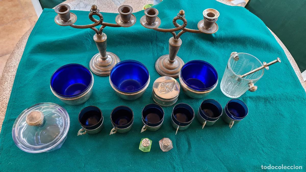 Antig&uuml;edades: SERVICIO DE MESA TAZAS, BOWLS, CUBITERA, CANDELEROS, SALERO, ETC...