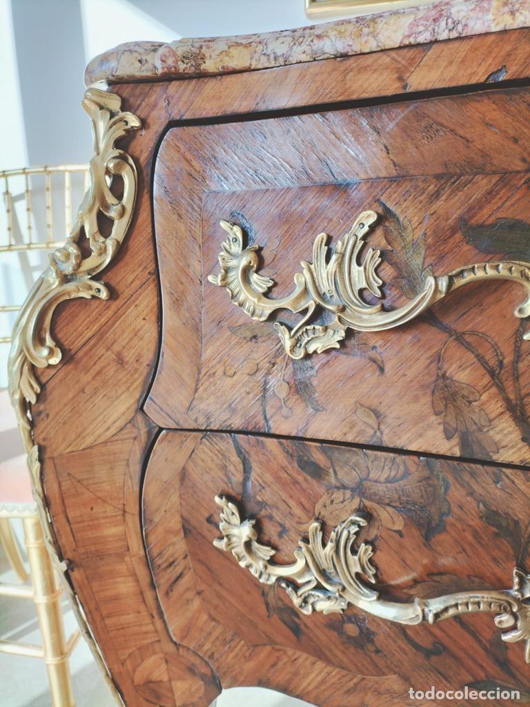 Antig&uuml;edades: C&oacute;moda francesa galb&eacute;e. Estilo Luis XV - Foto 3
