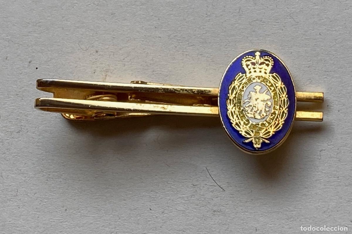 Antig&uuml;edades: AGUJA CORBATA CON ESCUDO - Foto 1
