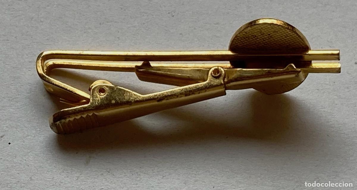 Antig&uuml;edades: AGUJA CORBATA CON ESCUDO - Foto 3