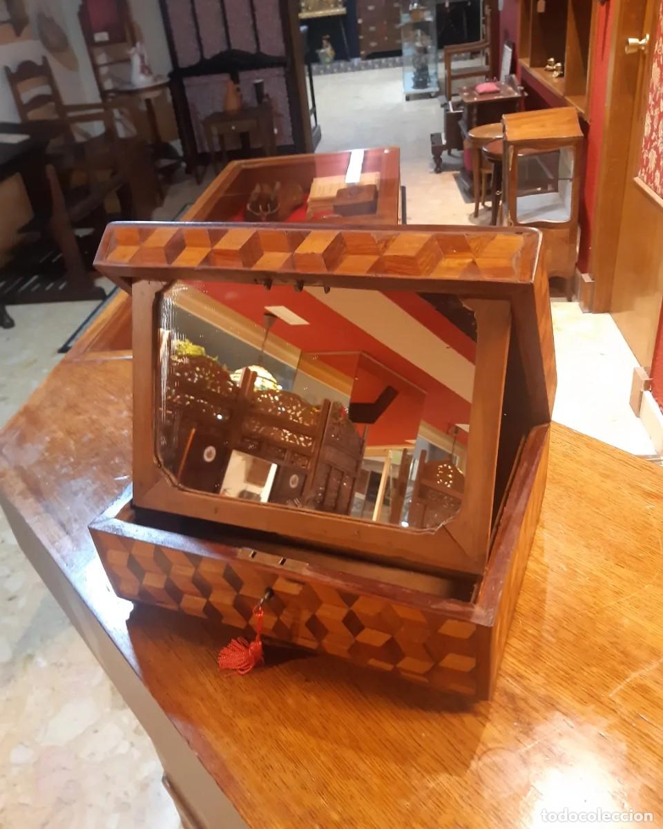 Antig&uuml;edades: CAJA/TOCADOR DE MARQUETERIA. &iexcl;&iexcl; UNA PASADA!! - Foto 3