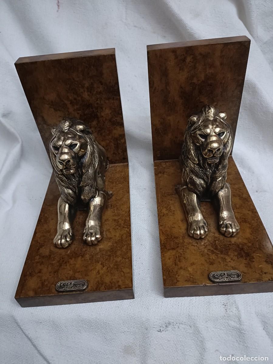 Antig&uuml;edades: Sujeta libros madera y bronce - Foto 1