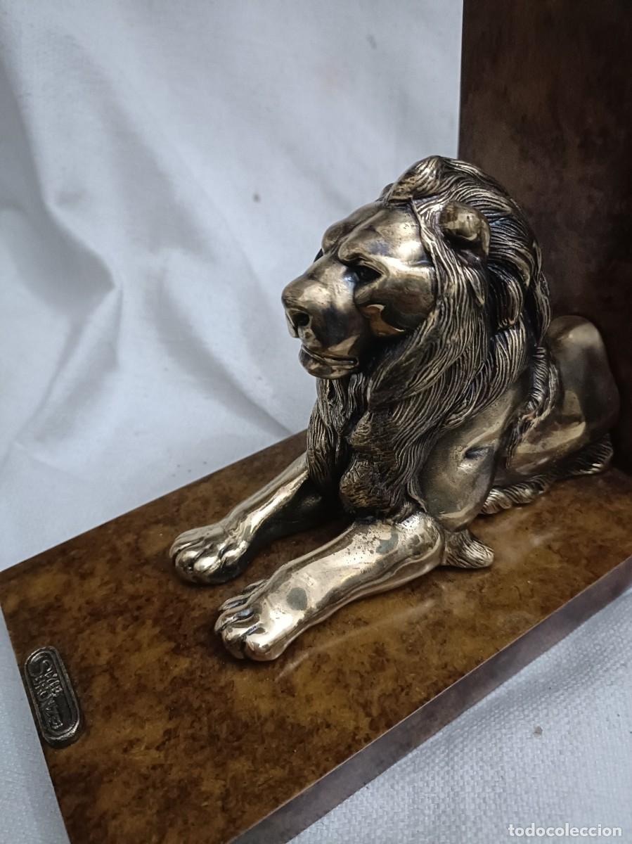 Antig&uuml;edades: Sujeta libros madera y bronce - Foto 3