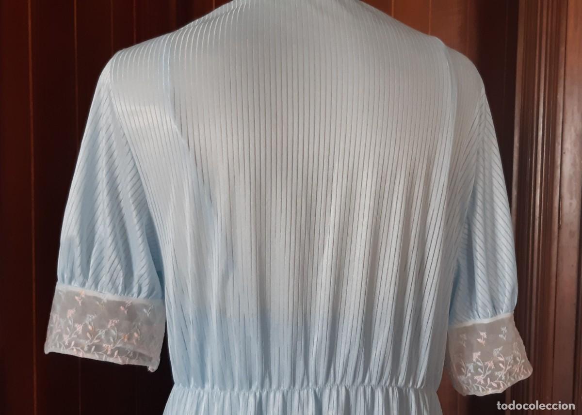 Antig&uuml;edades: CONJUNTO DE BATA Y CAMIS&Oacute;N TALLA 7, CON ENCAJE. - Foto 5