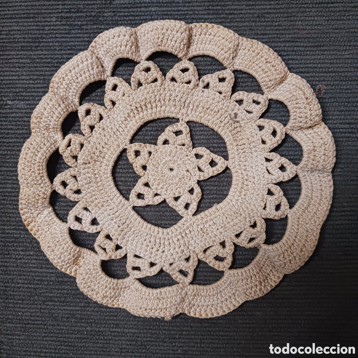 Antig&uuml;edades: Tapete crochet peque&ntilde;o - Foto 1