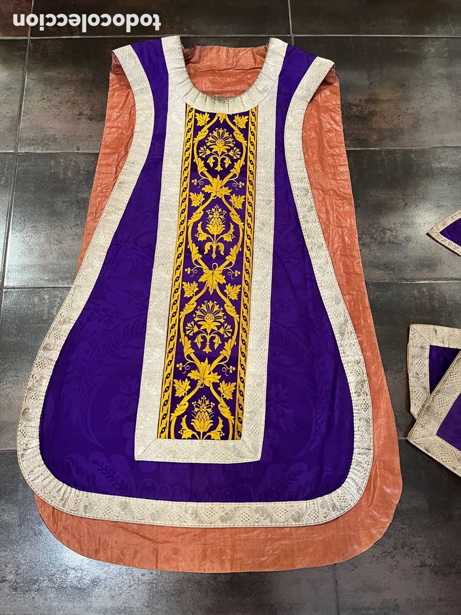 Antig&uuml;edades: CASULLA Y COMPLEMENTOS, VIOLETA Y DAMASQUINADO DORADO - Foto 2