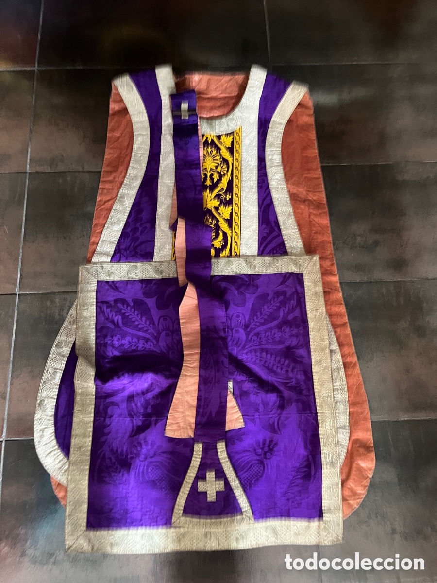 Antig&uuml;edades: CASULLA Y COMPLEMENTOS, VIOLETA Y DAMASQUINADO DORADO - Foto 1