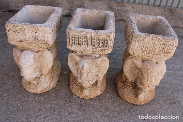 Antig&uuml;edades: 3 maceteros, 3 elefantes de piedra artificial - Foto 8