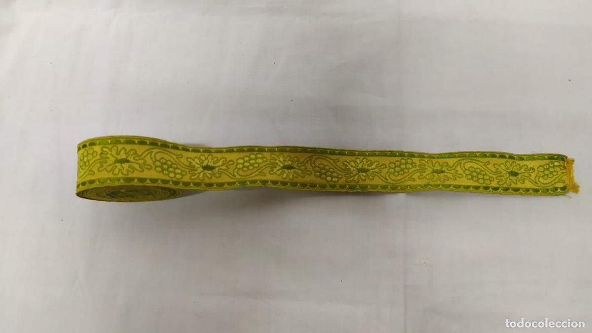 Antig&uuml;edades: GAL&Oacute;N ANTIGUO DE SEDA Y ALGOD&Oacute;N EN VERDE Y ORO - Foto 2
