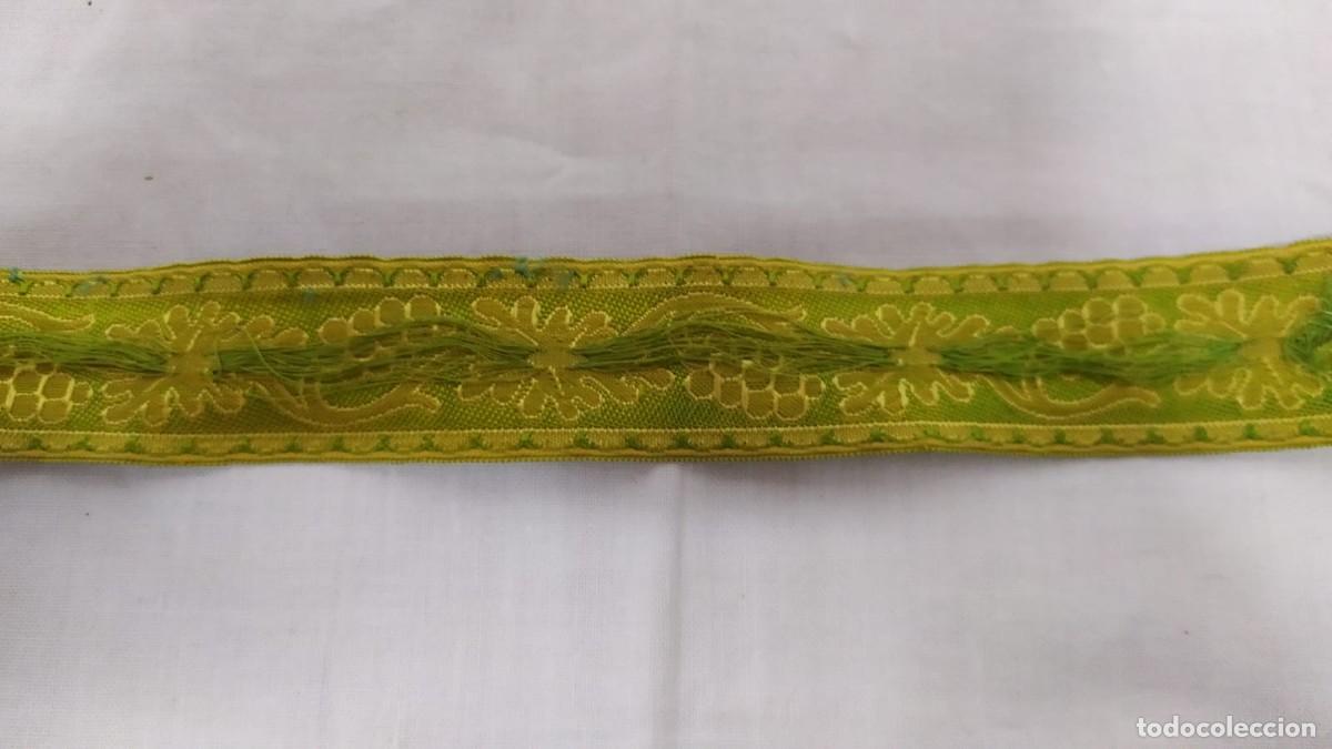 Antig&uuml;edades: GAL&Oacute;N ANTIGUO DE SEDA Y ALGOD&Oacute;N EN VERDE Y ORO - Foto 3
