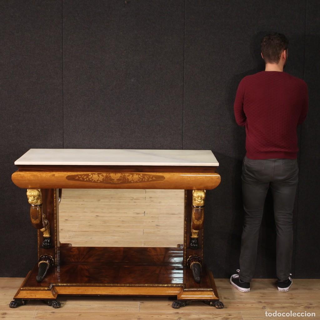 Antig&uuml;edades: Gran consola con incrustaciones del siglo XIX. - Foto 3