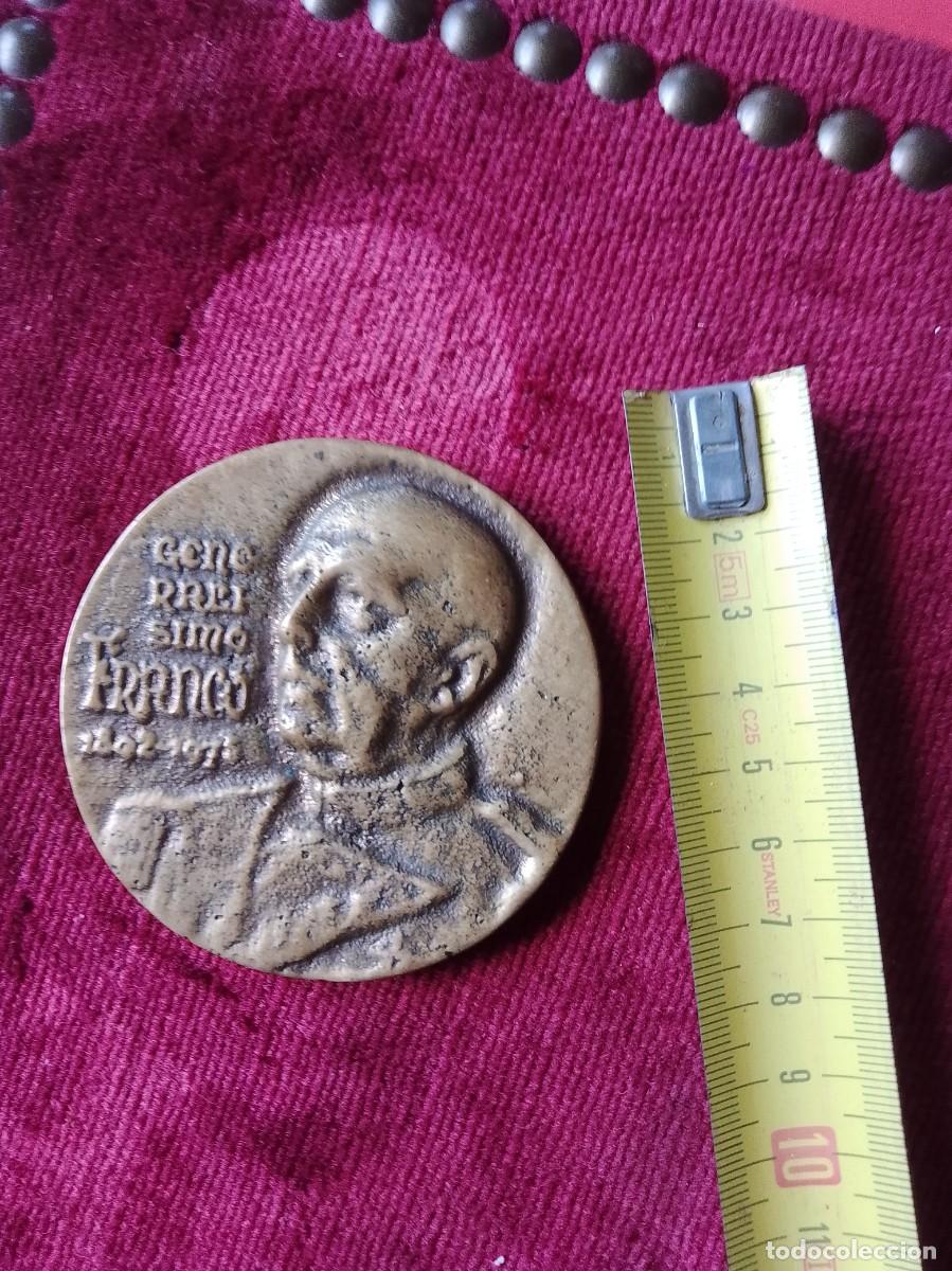 Antig&uuml;edades: Medalla franco metal - Foto 1