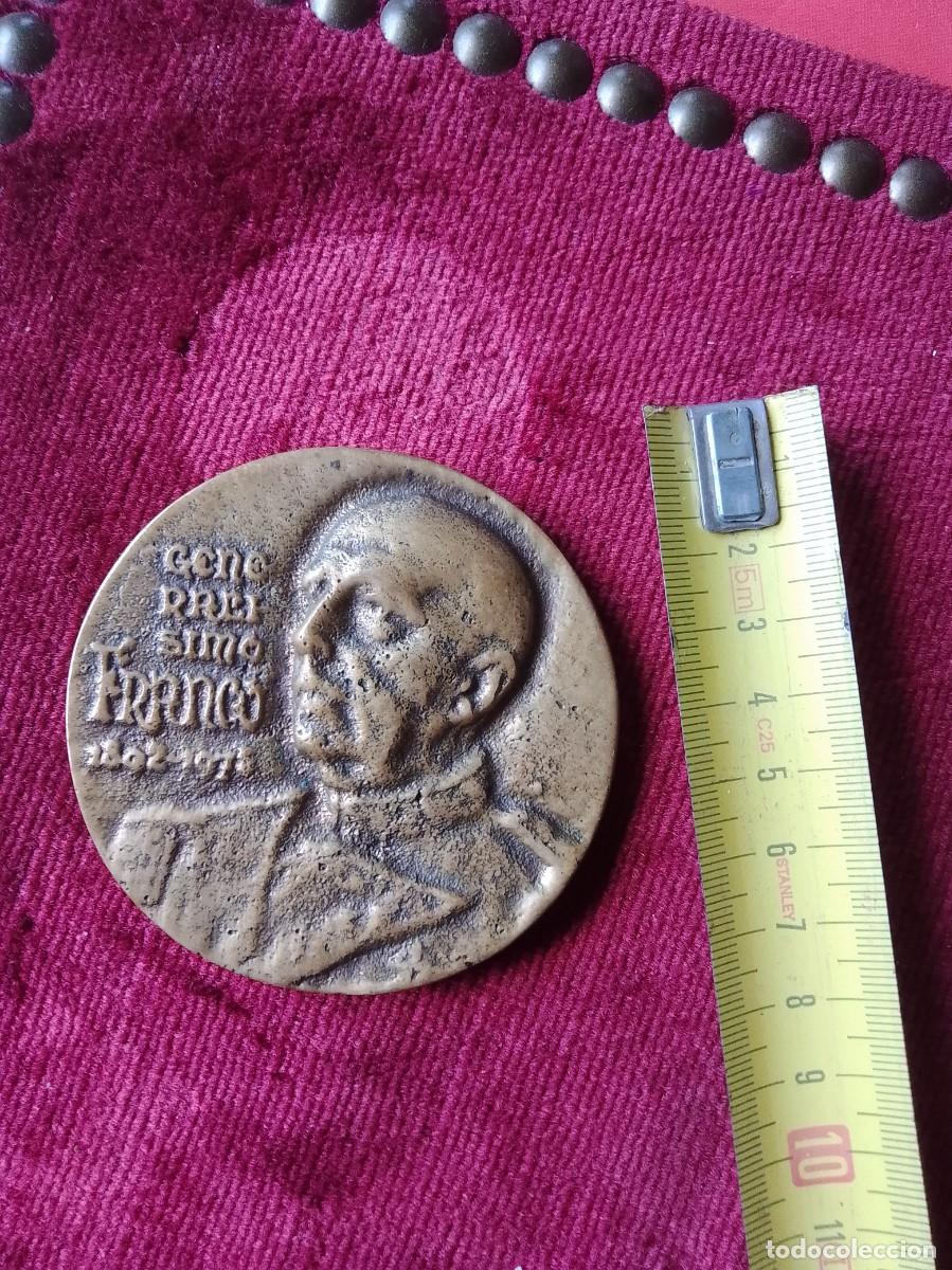 Antig&uuml;edades: Medalla franco metal - Foto 2