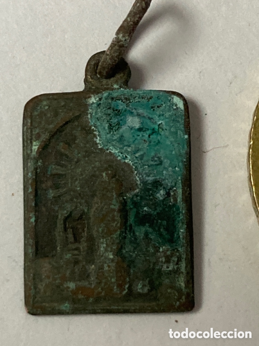 Antig&uuml;edades: Medalla met&aacute;lica / C74 - Foto 2