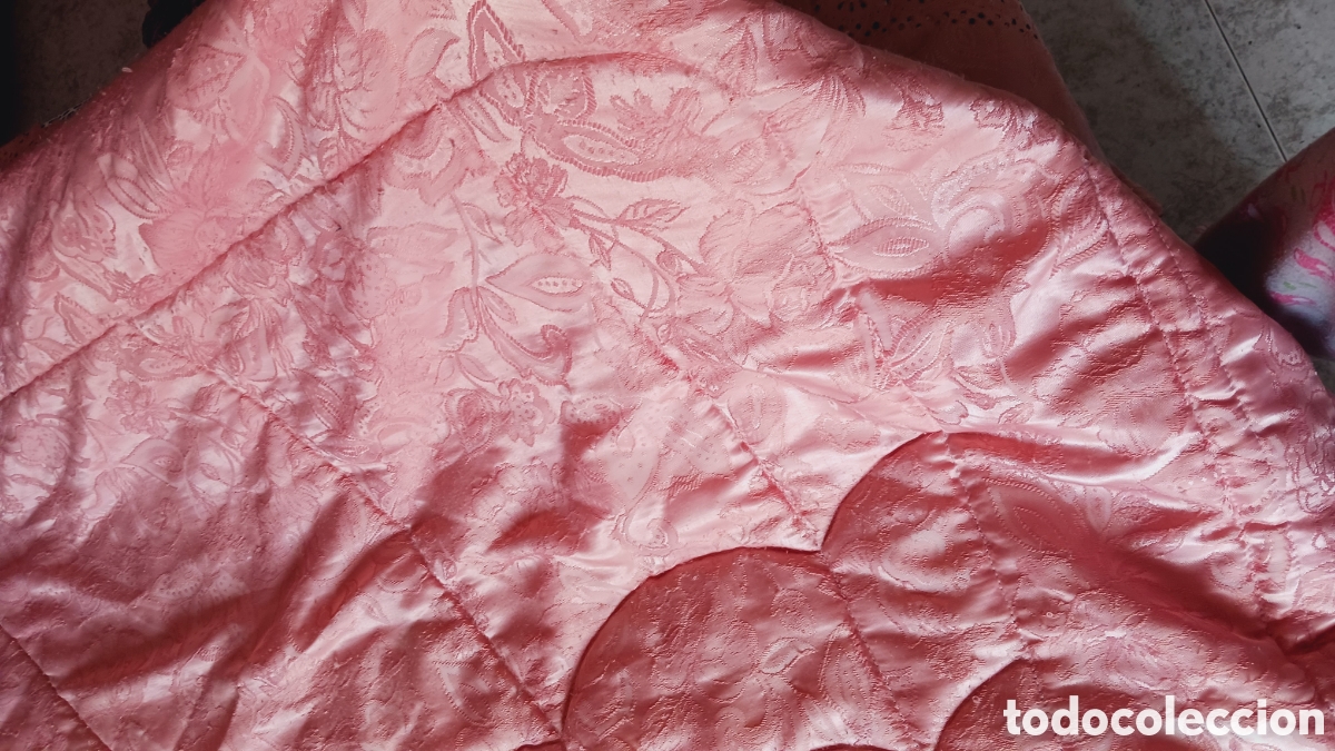 Antig&uuml;edades: Colcha rosa con volantes y lazos - Foto 7