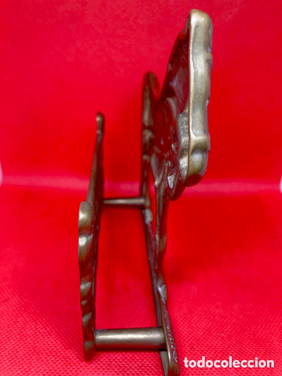 Antig&uuml;edades: ANTIGUO SUJETACARTAS DE BRONCE CIRCA 1950 - Foto 6