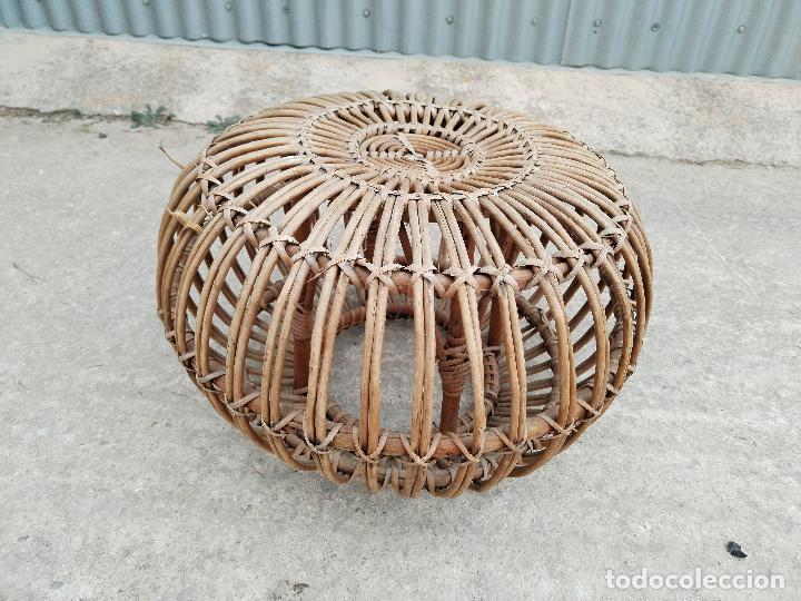 Antig&uuml;edades: mesa de mimbre - Foto 1