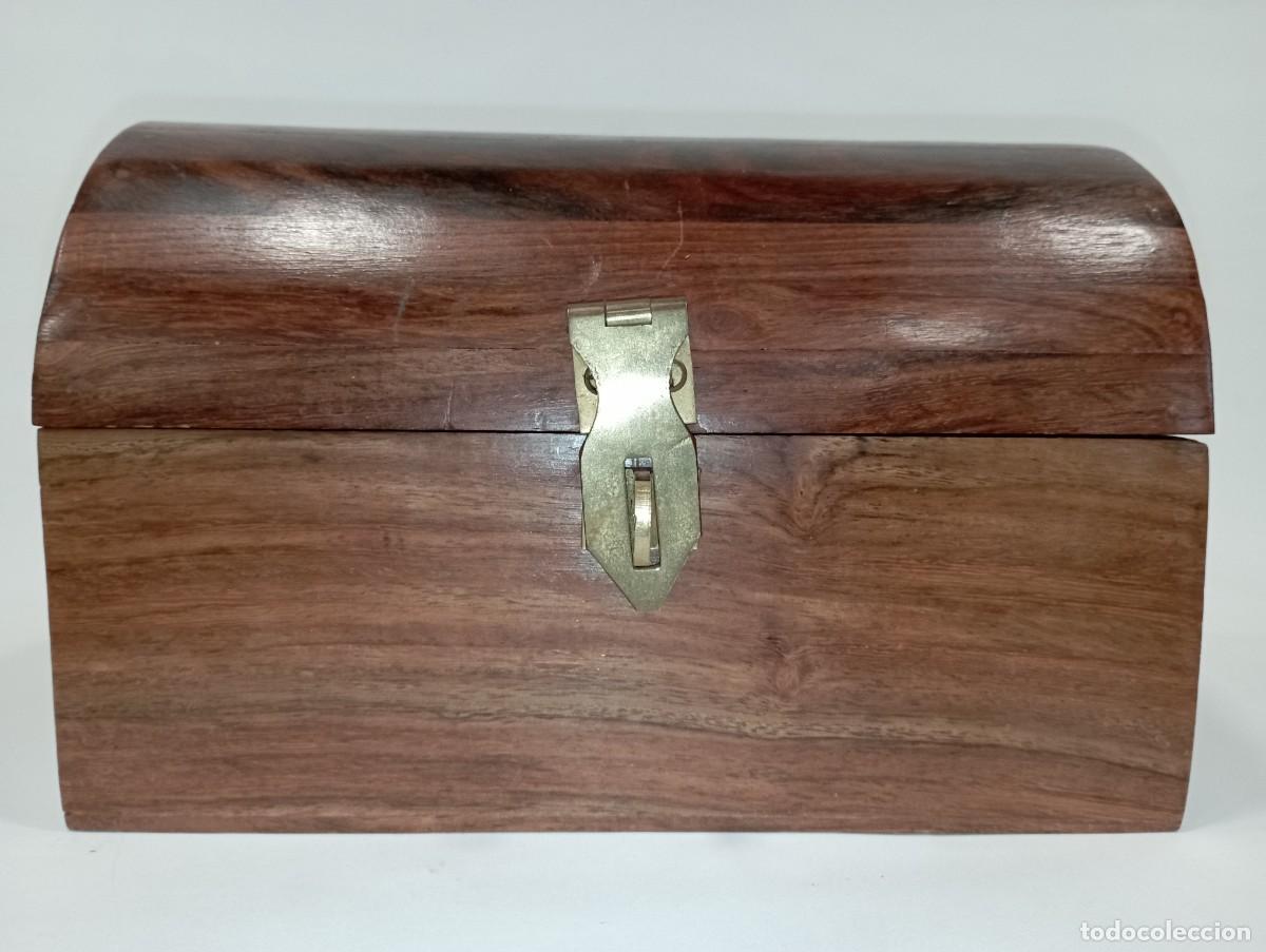 Antig&uuml;edades: Decorativo cofre de madera de Teca. A4 - Foto 2
