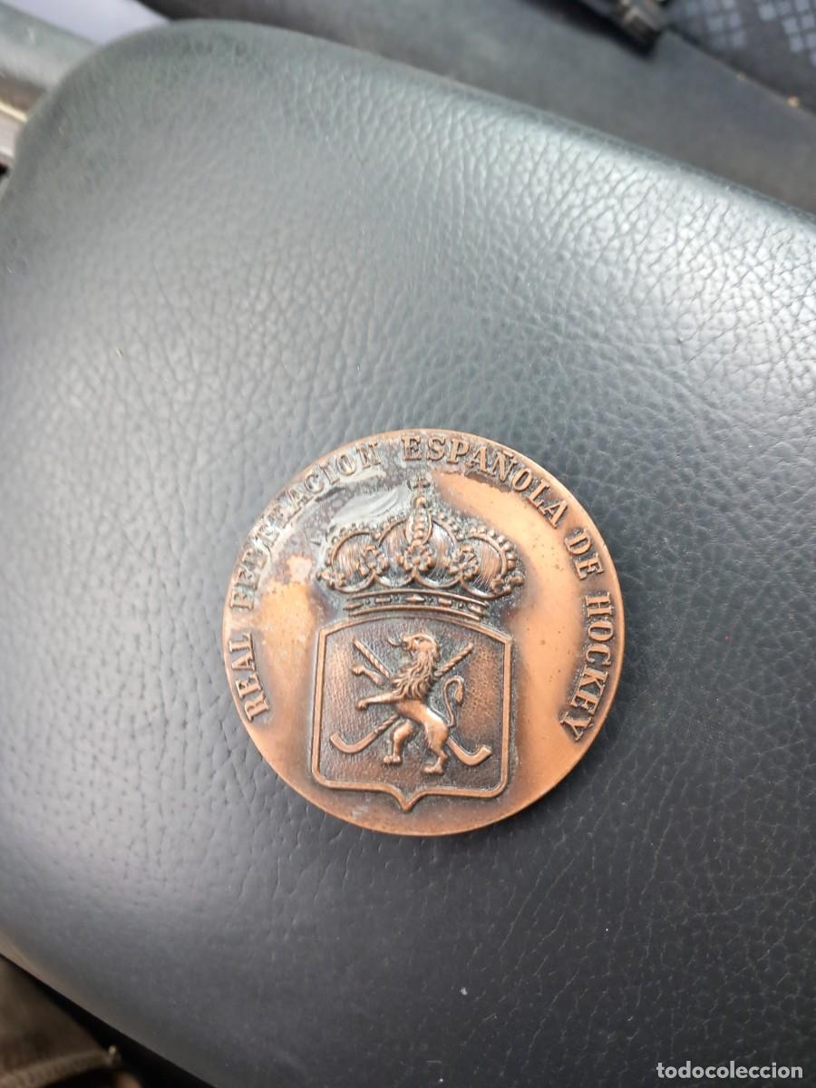 Antig&uuml;edades: Medalla 50 aniversario - Foto 2