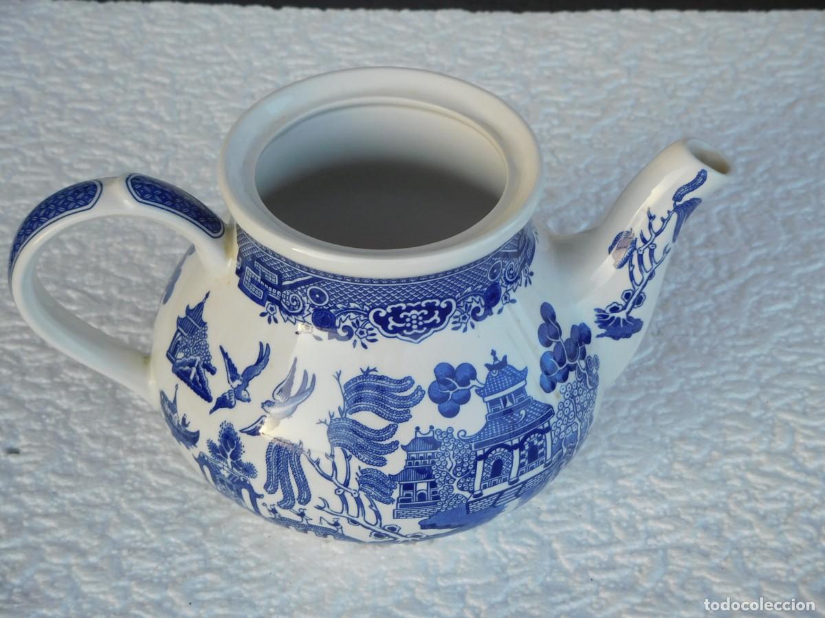 Antig&uuml;edades: CAFETERA BLANCA Y AZUL SIN TAPADERA. - Foto 1