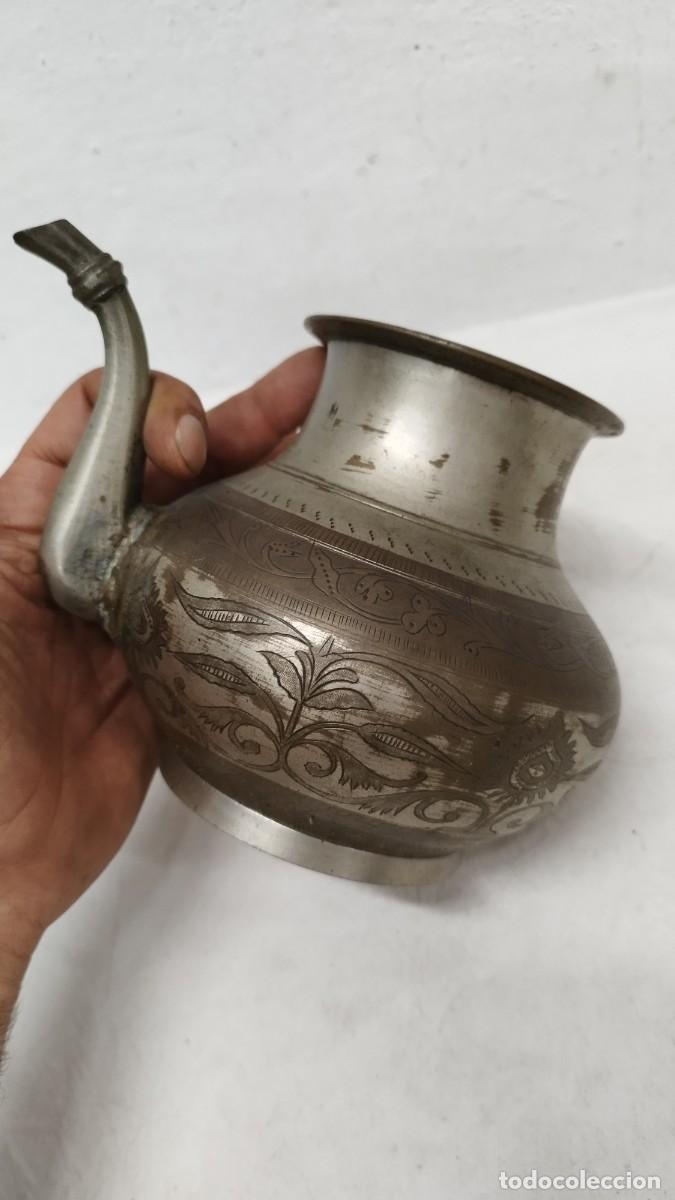 Antig&uuml;edades: Antigua Tetera de metal &Aacute;rabe - Foto 3