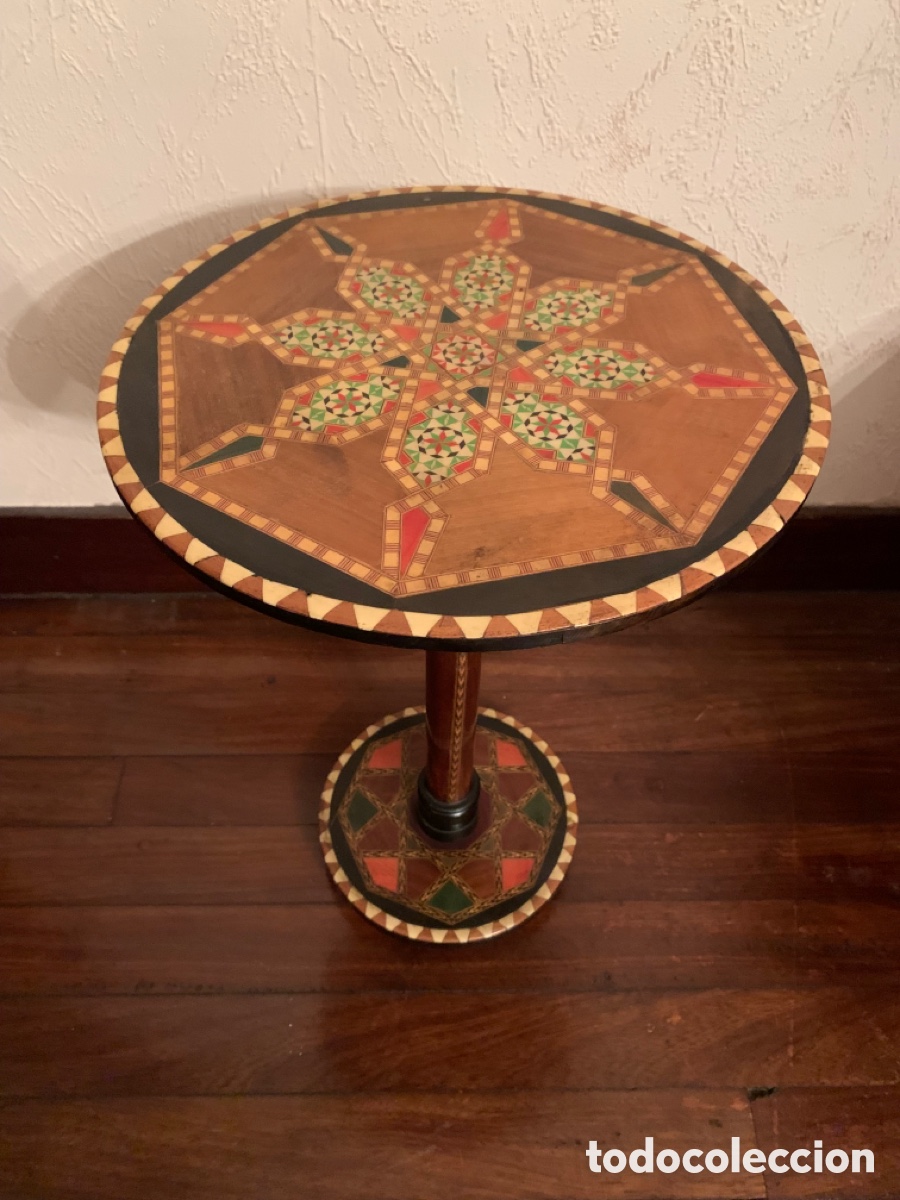 Antig&uuml;edades: Mesa auxiliar de marqueter&iacute;a - Foto 3