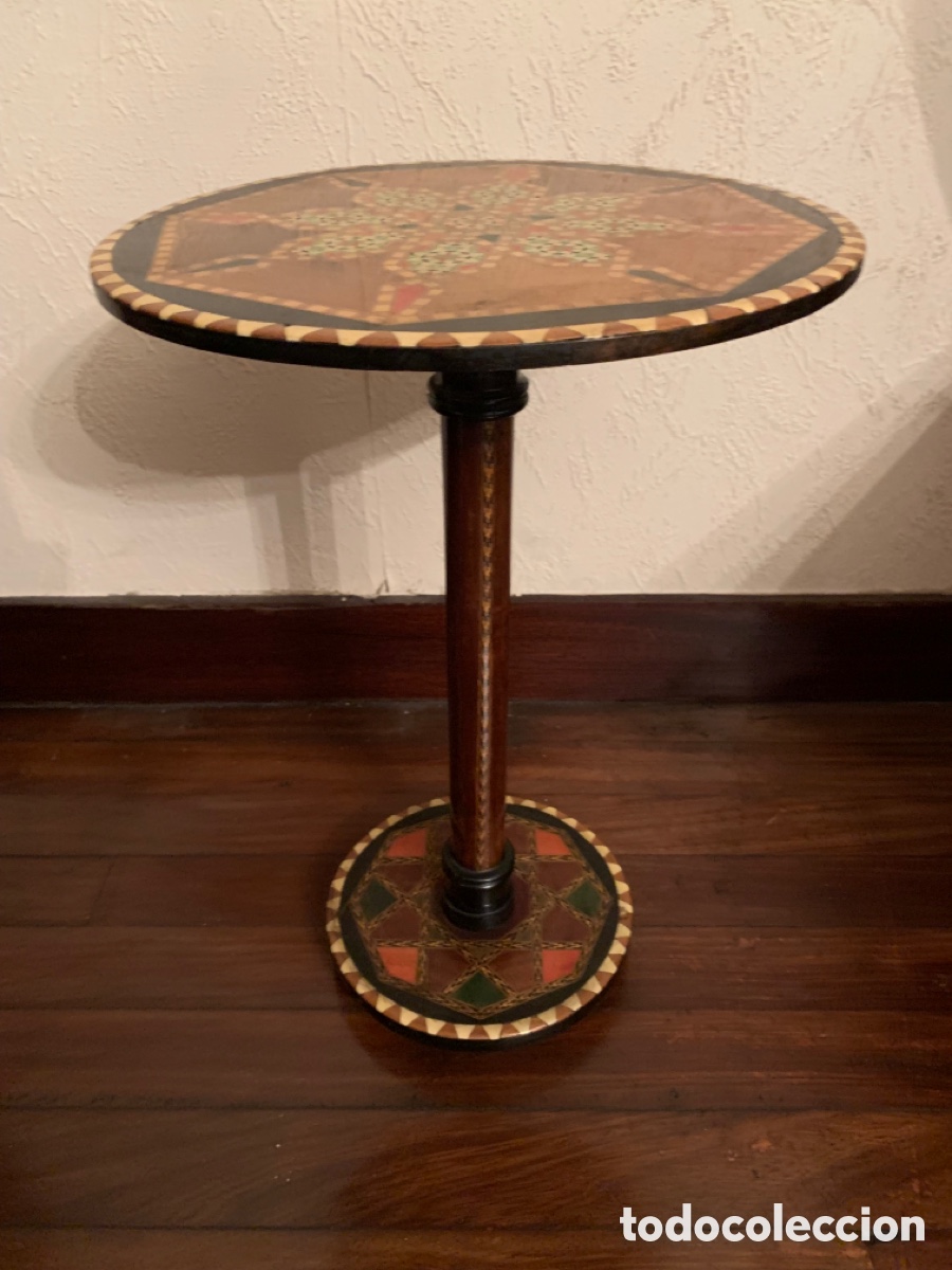 Antig&uuml;edades: Mesa auxiliar de marqueter&iacute;a - Foto 4
