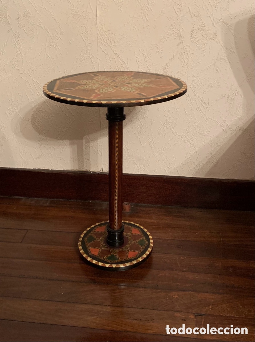 Antig&uuml;edades: Mesa auxiliar de marqueter&iacute;a - Foto 5