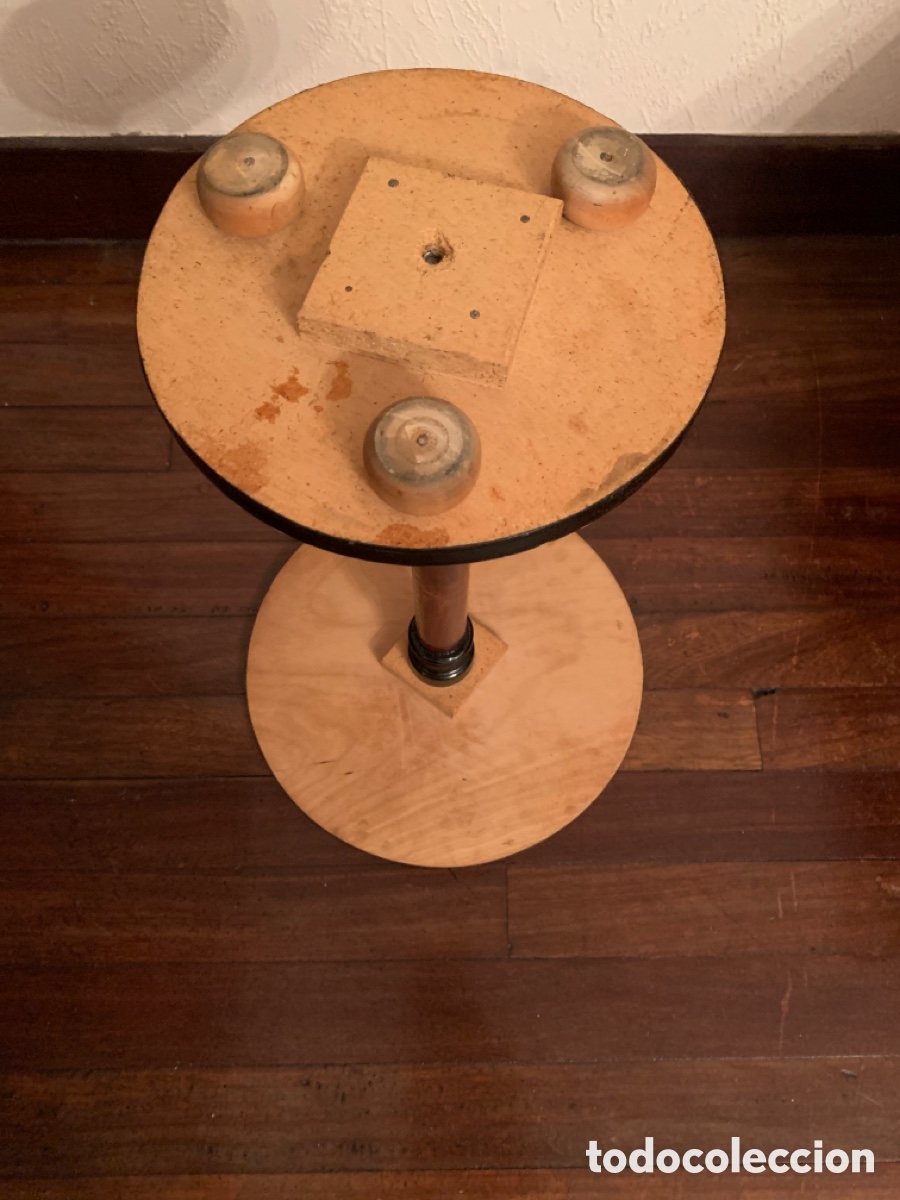 Antig&uuml;edades: Mesa auxiliar de marqueter&iacute;a - Foto 6