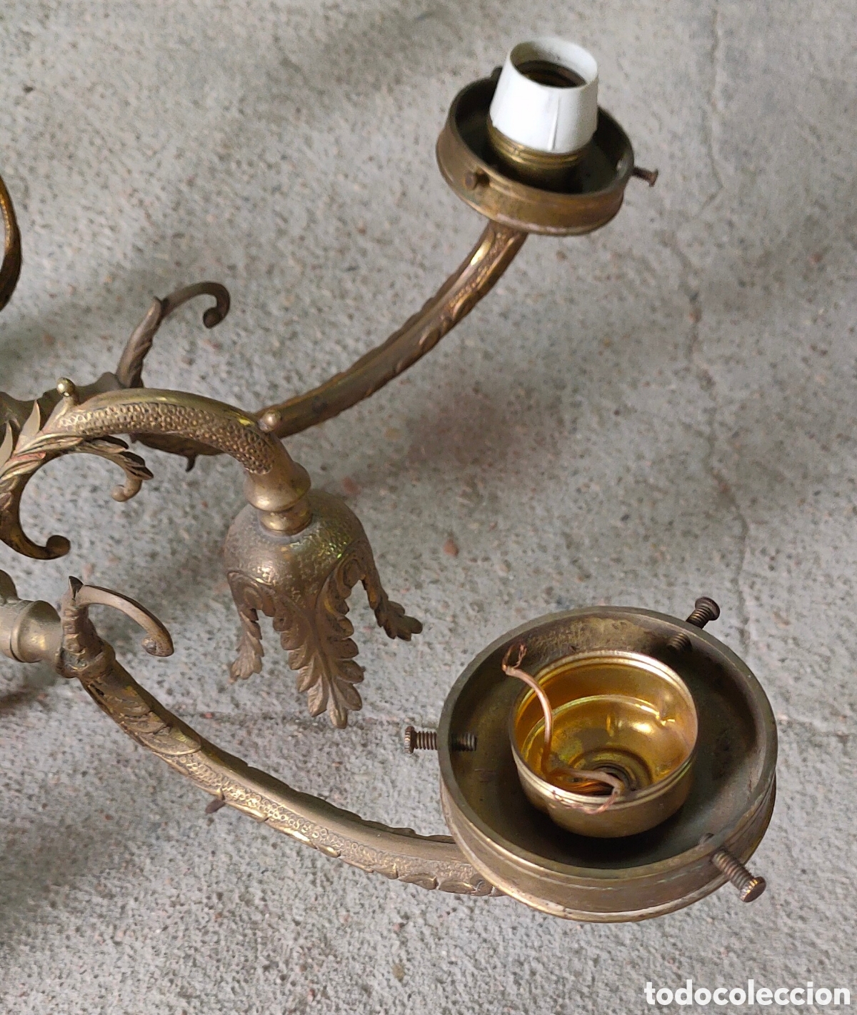 Antig&uuml;edades: Antigua lampara de techo de bronce de 9 luces - Foto 7