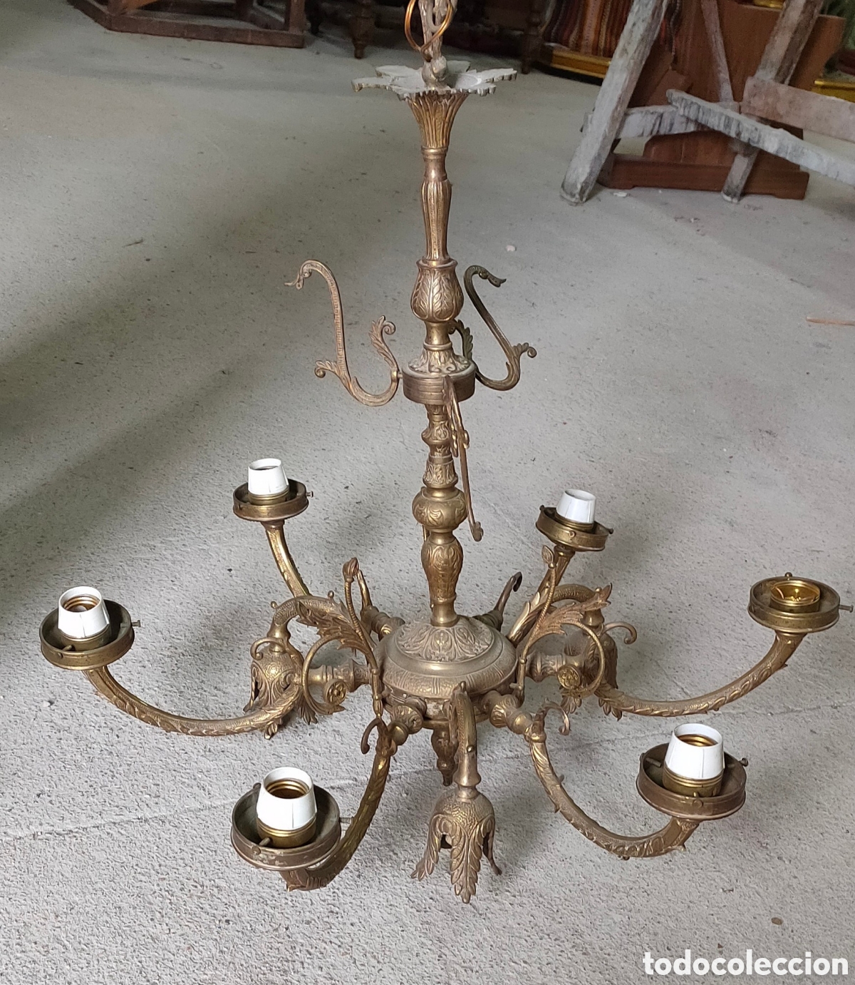 Antig&uuml;edades: Antigua lampara de techo de bronce de 9 luces - Foto 1