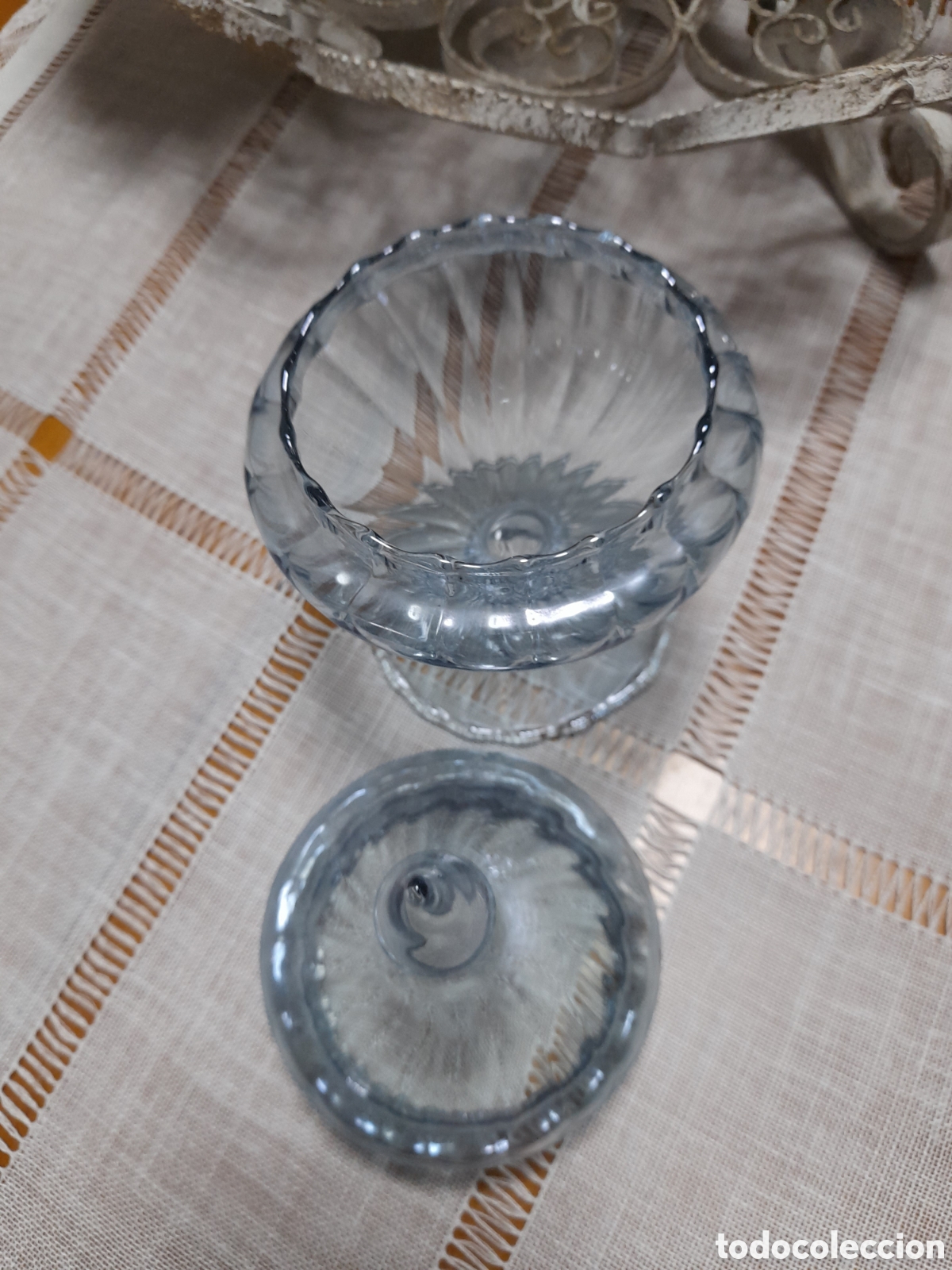 Antig&uuml;edades: POLVERA EN CRISTAL FINO AZUL - Foto 2