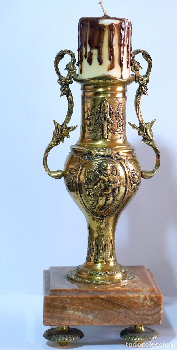 Antig&uuml;edades: Pareja candelabros bronce. - Foto 2