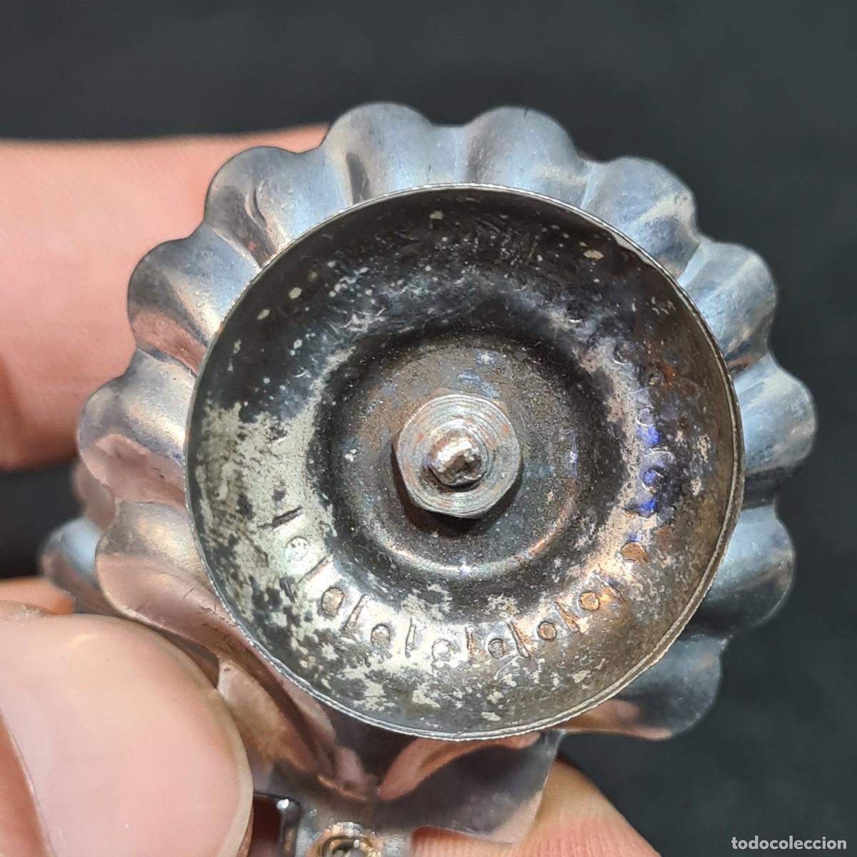 Antig&uuml;edades: CONCHA CON LA VIRGEN DEL PILAR EN EL INTERIOR - METAL - 5cm / CAA - Foto 5